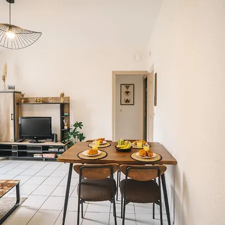 T2 Au Pied De La Cité De Carcassonne- Al *